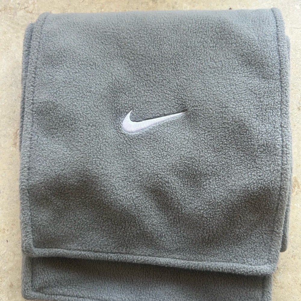 Nike Scarf